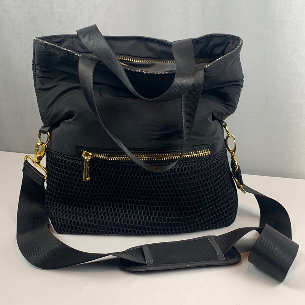 Athleta Handbag Gym Yoga Women Black Tote  Bag Quilted Pattern Gold metal